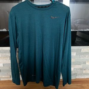 Men’s Nike long sleeve